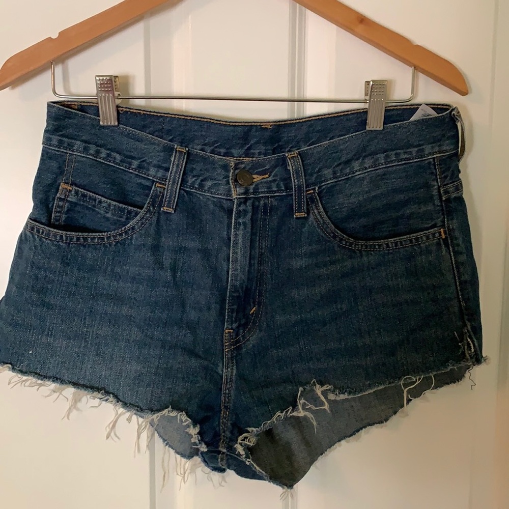 Levi’s denim shorts. High waisted. Size 30